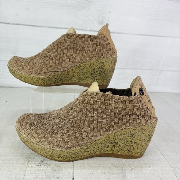 Bernie Mev Camel Basketweave Woven Stretch Slip On Wedge Heel Shoes Size 38 US 7 - Picture 4 of 16